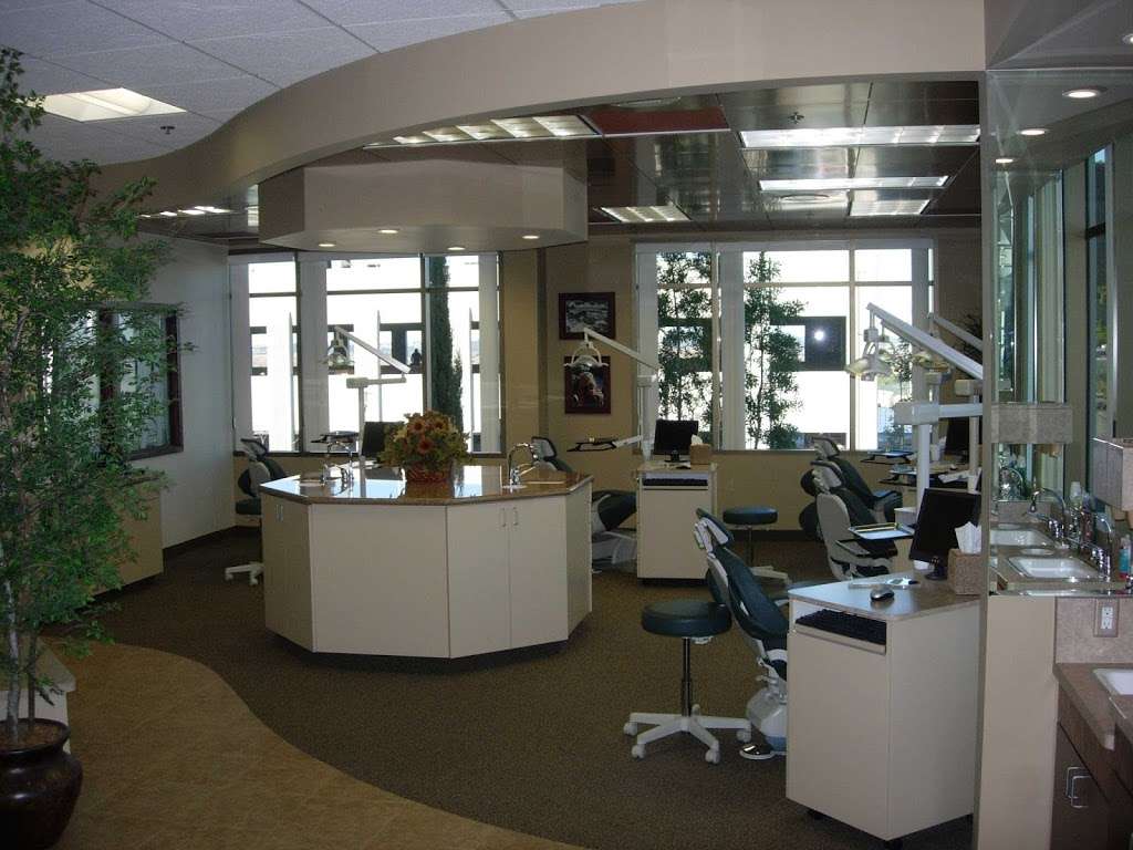 James M Meeks, DDS, MS, Inc. | 800 Corporate Dr #220, Ladera Ranch, CA 92694 | Phone: (949) 347-2525