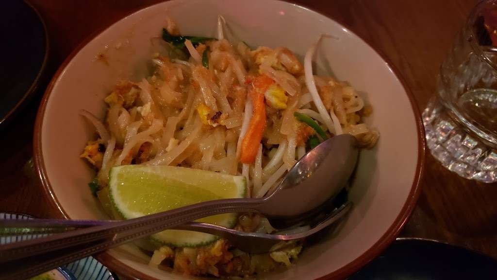 Same Same Thai | 2835 Sunset Blvd, Los Angeles, CA 90026, USA | Phone: (213) 273-8424