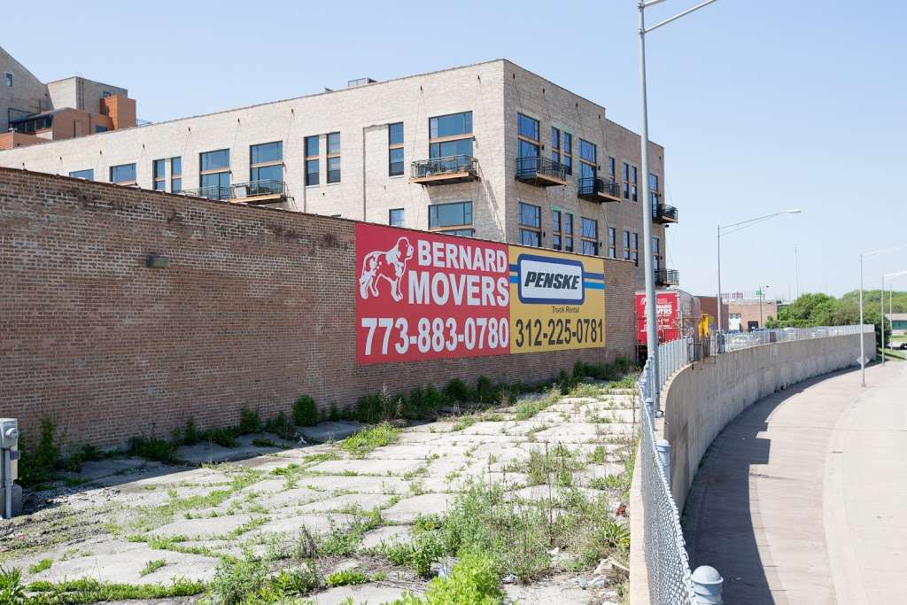 Bernard Movers | 5749 W Belmont Ave, Chicago, IL 60634, USA | Phone: (773) 883-0780