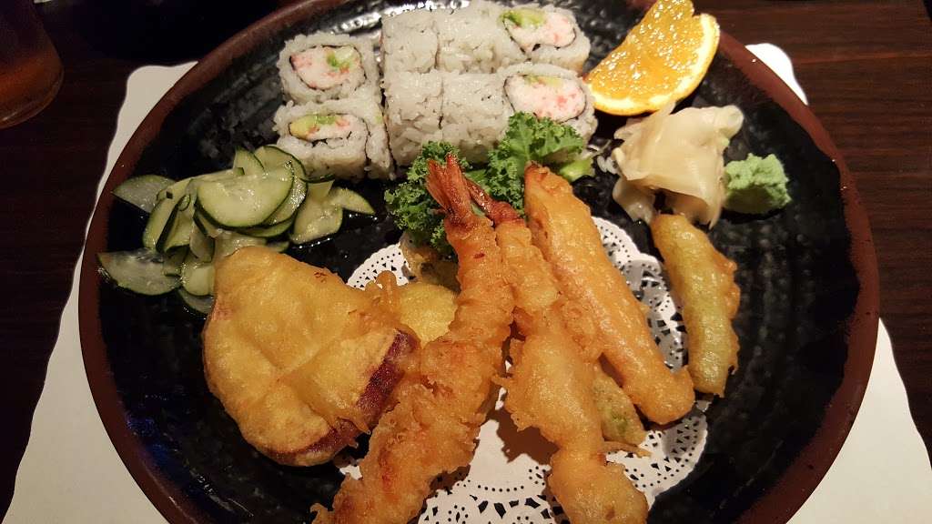 Kiku Sushi | 670 W Huntington Dr, Monrovia, CA 91016, USA | Phone: (626) 357-9971