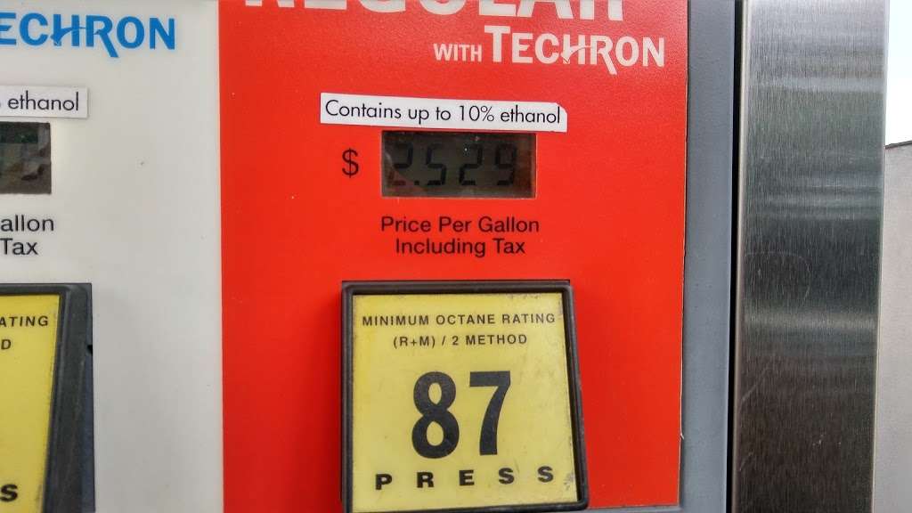 Chevron Cocoa | 4601 W King St, Cocoa, FL 32926, USA | Phone: (321) 631-0245