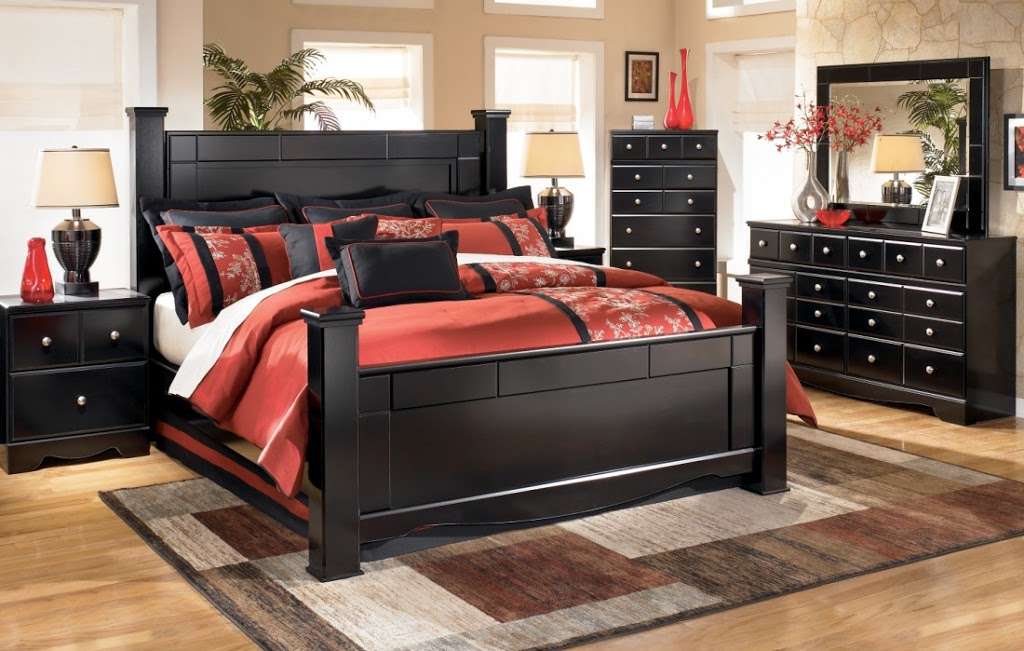 Jimmy Js Furniture & More | 418 W King St, Shippensburg, PA 17257, USA | Phone: (717) 530-0250