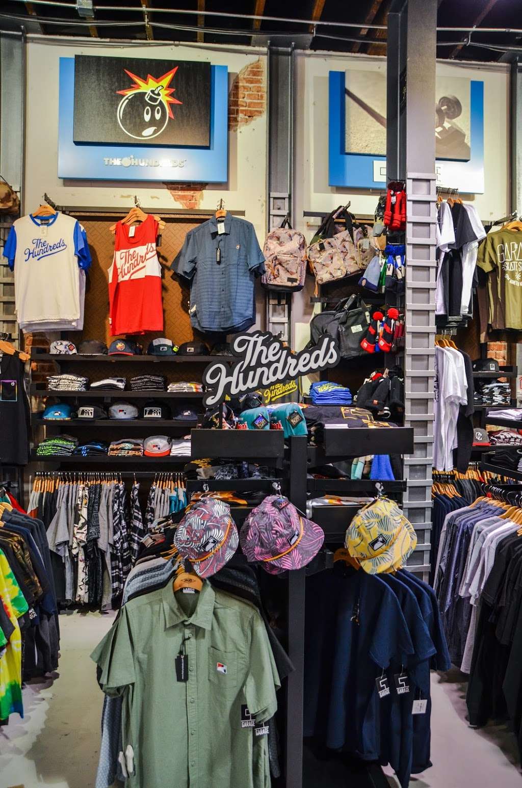 Jacks Garage Skateshop Huntington Beach | 101 Main St, Huntington Beach, CA 92648, USA | Phone: (714) 500-5755