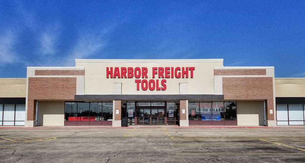 Harbor Freight Tools | 443 IL-59, Aurora, IL 60504, USA | Phone: (630) 820-5364