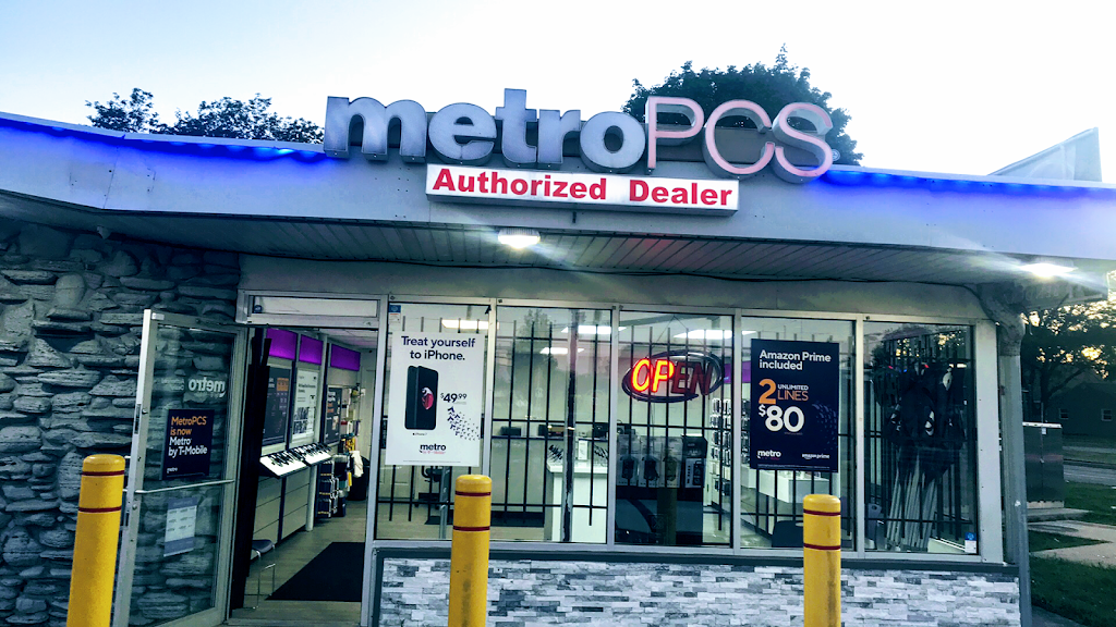 Metro by T-Mobile | 3501C W Capitol Dr, Milwaukee, WI 53216 | Phone: (414) 210-2576