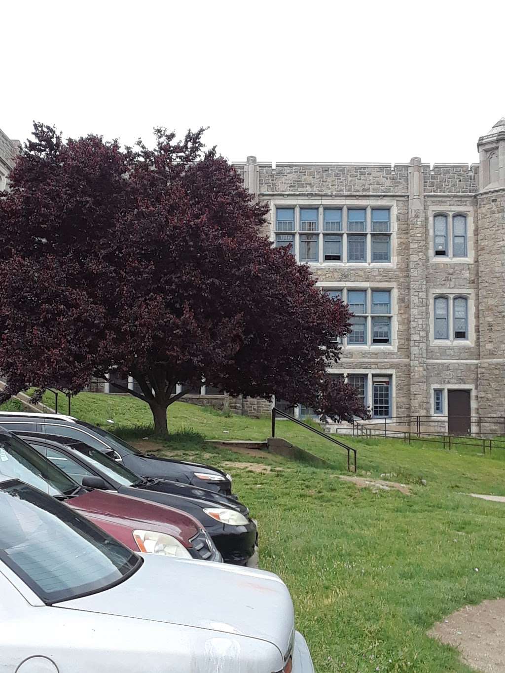 Isaac E Young Middle School | 270 Centre Ave, New Rochelle, NY 10805, USA | Phone: (914) 576-4360