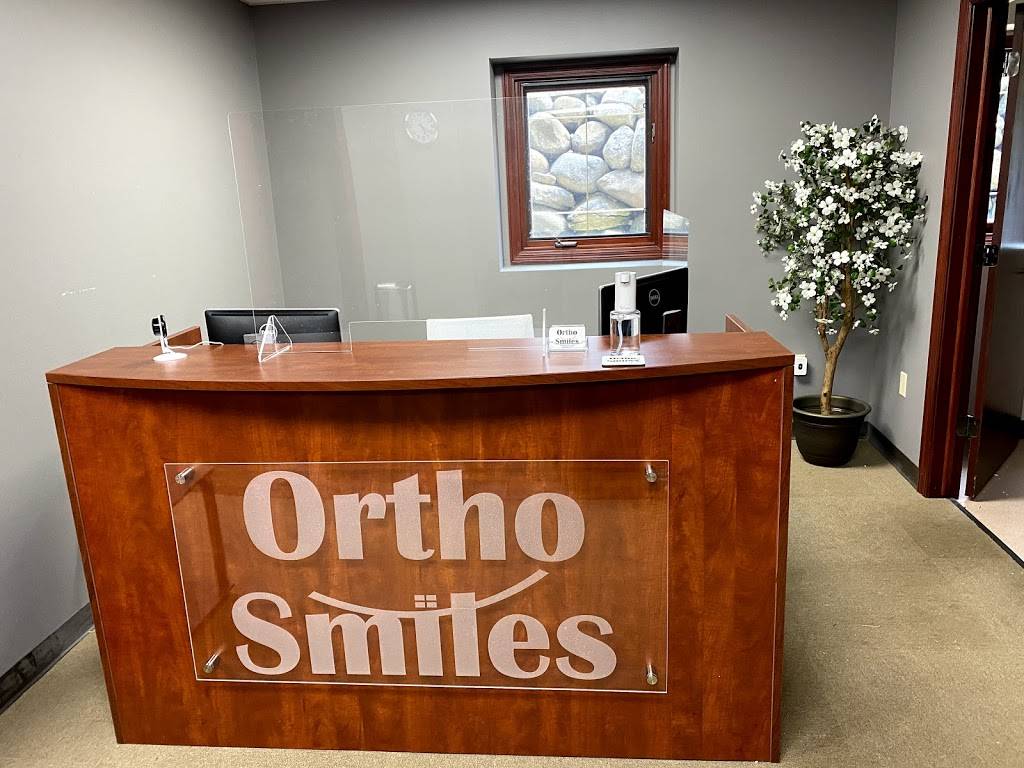 Ortho Smiles | 19265 W Capitol Dr Suite L-4, Brookfield, WI 53045, USA | Phone: (262) 222-1111