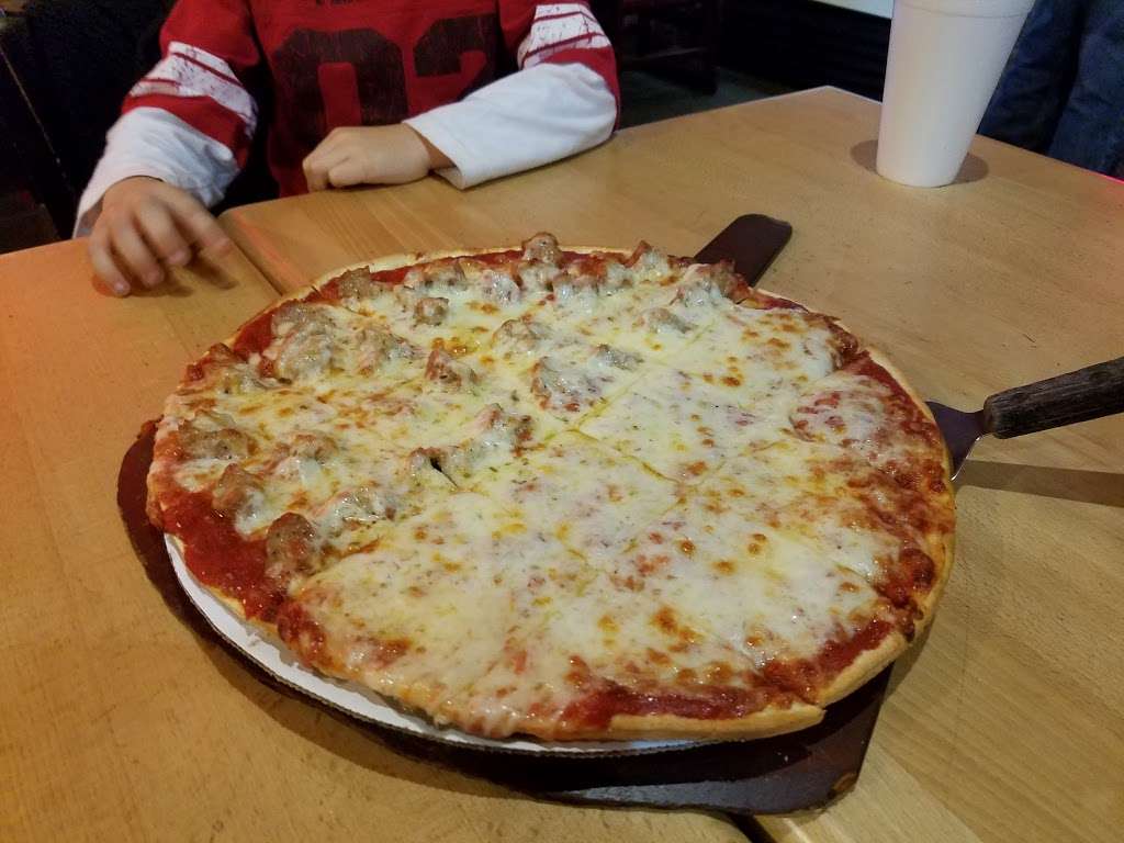 Spizzico Pizza & Pasta | 7446 W North Ave, Elmwood Park, IL 60707, USA | Phone: (708) 583-0002