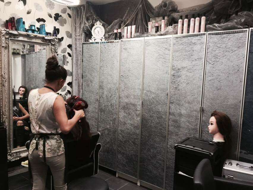 East London Hair & Beauty Studio | 83 Burdett Rd, London E3 4JN, UK | Phone: 020 8981 9882