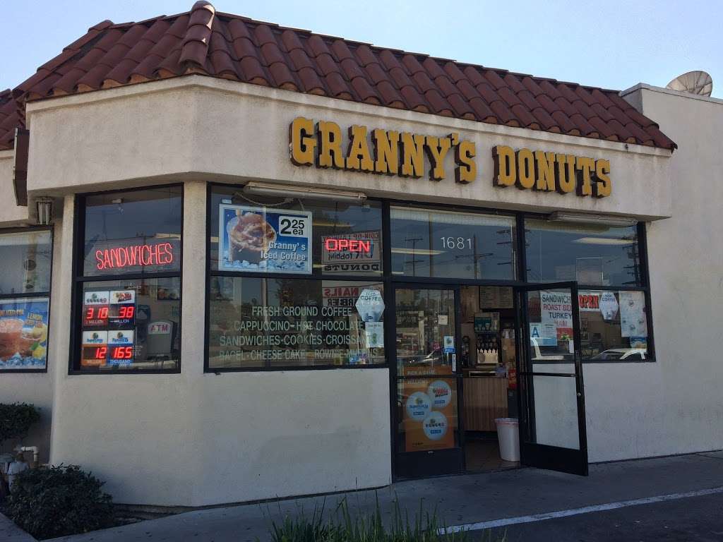 Grannys Donuts | 1681 N Eastern Ave, Los Angeles, CA 90063, USA | Phone: (323) 266-6918