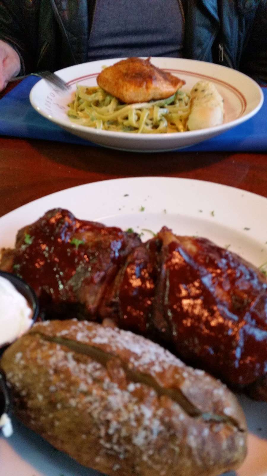 Waterfront Pub & Grill | 408 State Rd 50, Delavan, WI 53115, USA | Phone: (262) 728-4700