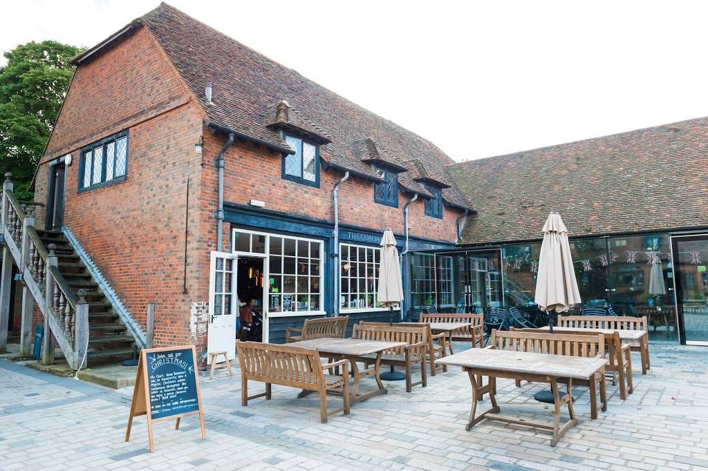 Coach House Restaurant | 2 Fore St, Hatfield AL9 5AL, UK | Phone: 01707 287010