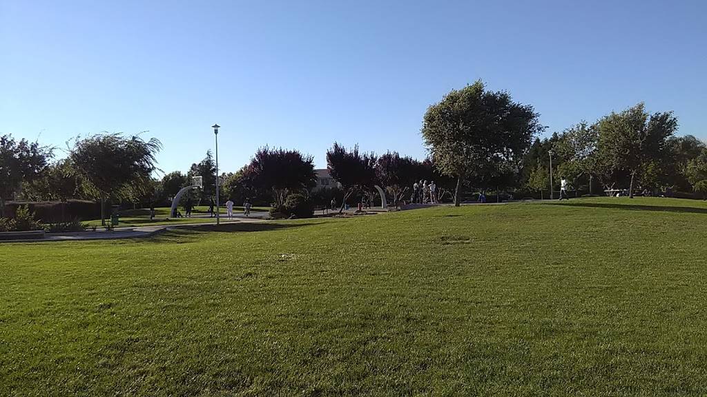 Basketball Court at Morse Park | 5540 Bellaterra Dr, Elk Grove, CA 95757, USA | Phone: (916) 405-5300