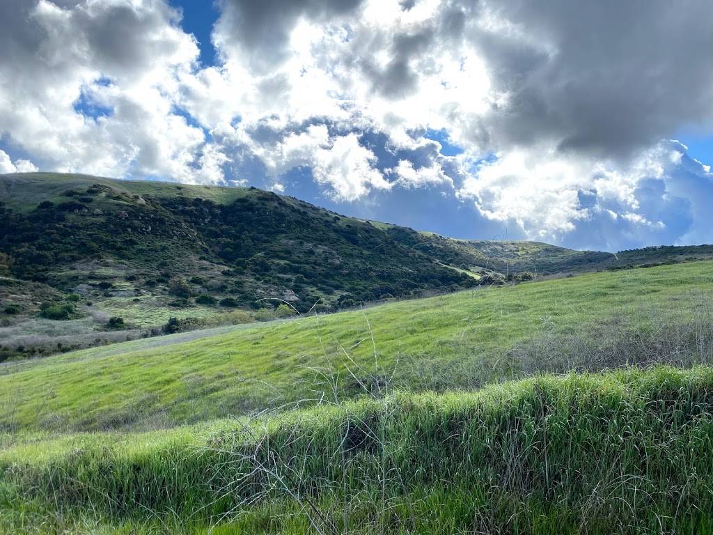 Bommer Canyon Trail Head | 6400 Shady Canyon Trail, Irvine, CA 92603, USA | Phone: (949) 724-6738