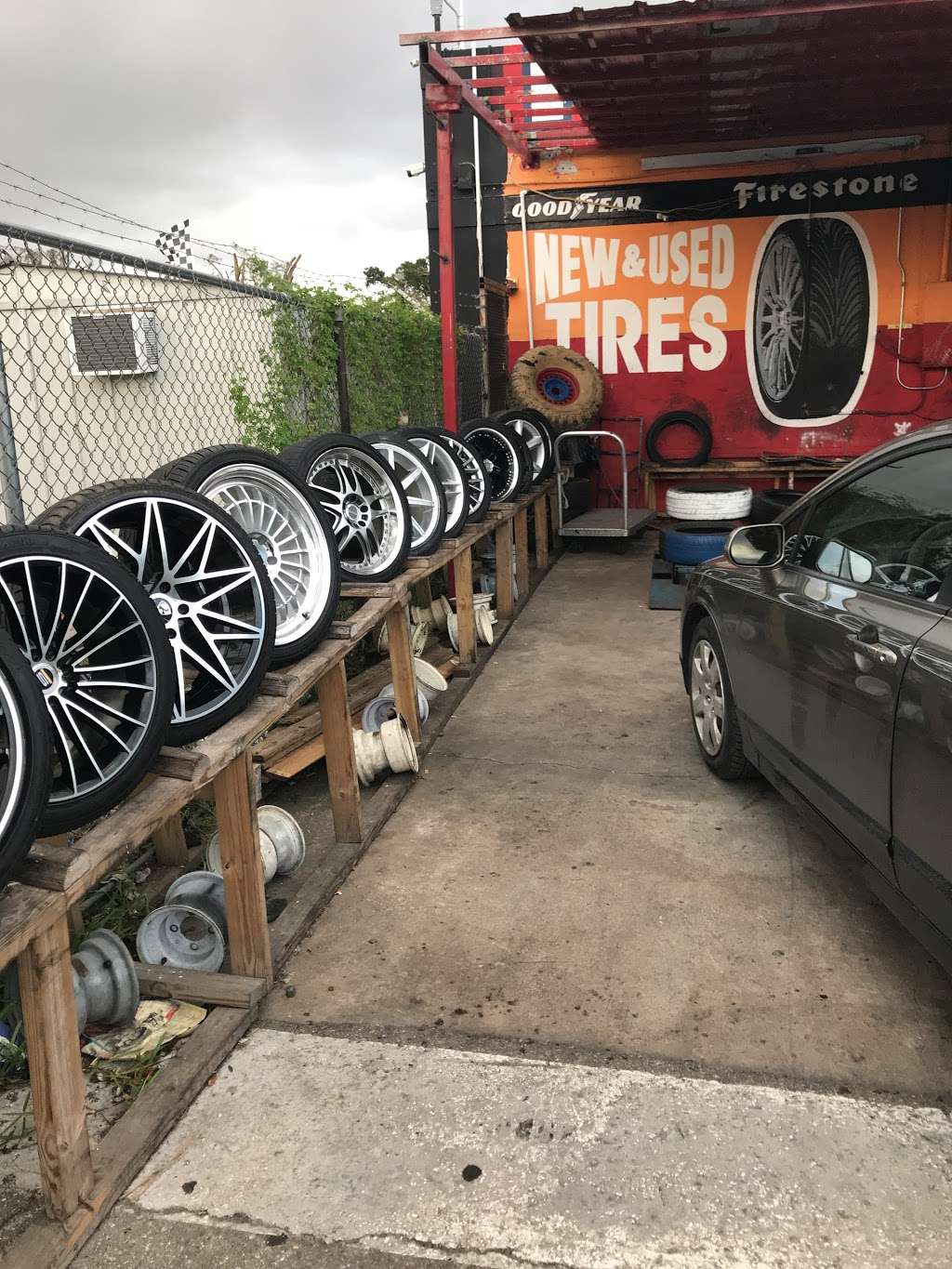 F P Junk Tires | 1321 NW 79th St, Miami, FL 33147, USA | Phone: (305) 693-7997