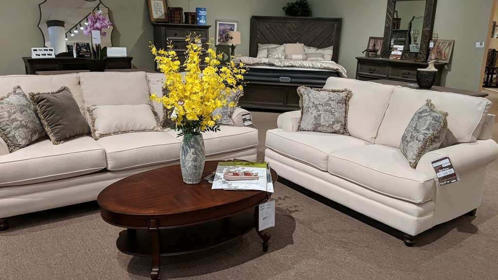 Huffman Koos Furniture | 200 Trotters Way, Freehold, NJ 07728 | Phone: (732) 343-7999