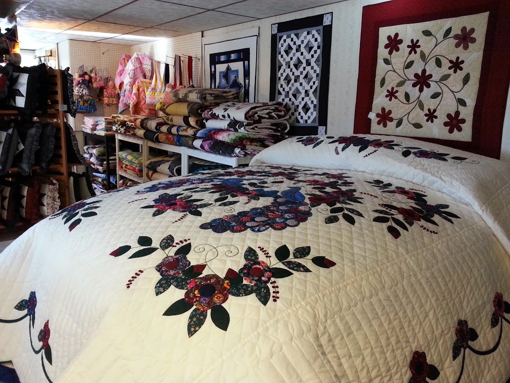 Country Lane Quilts | 221 S Groffdale Rd, Leola, PA 17540, USA | Phone: (717) 656-8476