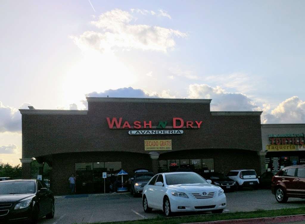 Wash & Dry | 724 E Marshall Dr #104, Grand Prairie, TX 75051, USA | Phone: (972) 642-6474
