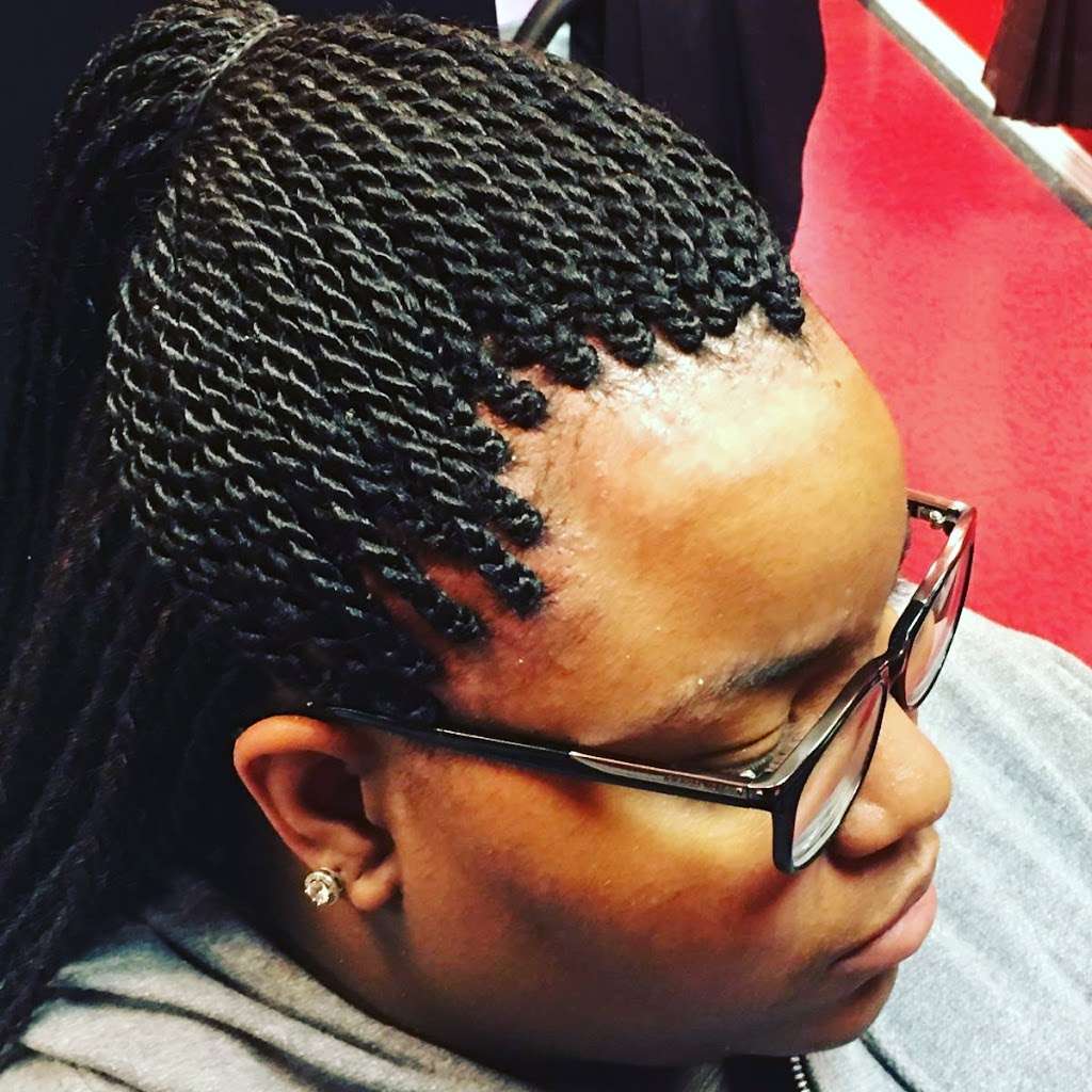 LaClass Hair Braiding & Weaving | 12777 Ashford Point Dr #2404, Houston, TX 77083, USA | Phone: (281) 940-5154