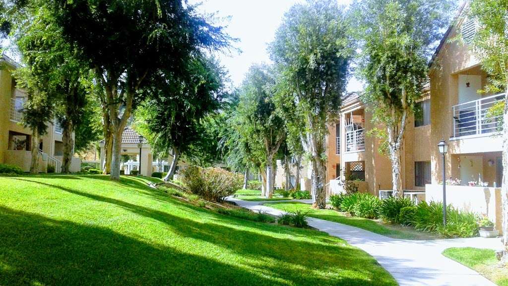 Whispering Fountains Diamond Bar (Senior community) | 23750 Highland Valley Rd, Diamond Bar, CA 91765, USA | Phone: (909) 860-6696