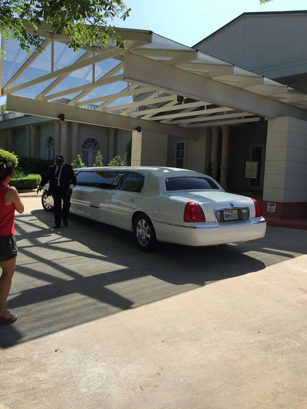 Sammys Limousine and Transportation | 10101 Harwin Dr, Houston, TX 77036, USA | Phone: (281) 454-5466