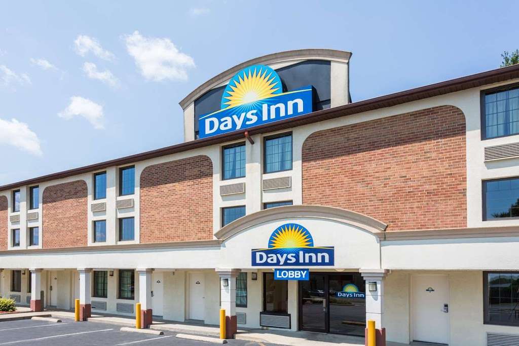 Days Inn by Wyndham Dumfries Quantico | 16925 Old Stage Rd, Dumfries, VA 22025 | Phone: (703) 221-6300