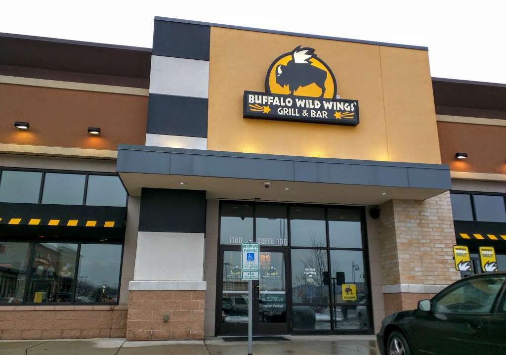 Buffalo Wild Wings | 1180 W Sunset Dr Ste 106, Waukesha, WI 53189, USA | Phone: (262) 832-2999