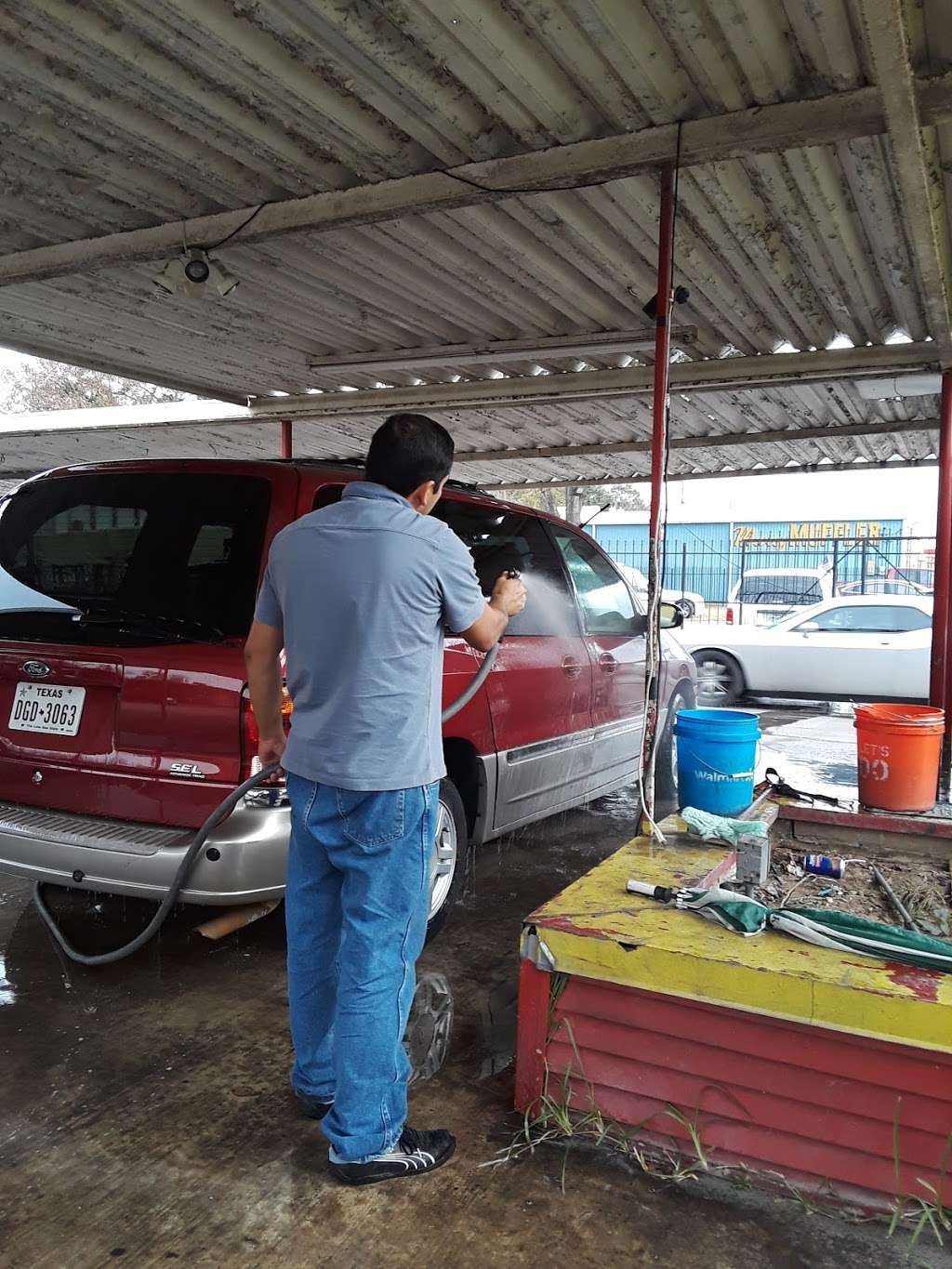 Lucys Hand Car Wash. | 8426 N Houston Rosslyn Rd, Houston, TX 77088 | Phone: (832) 921-4677