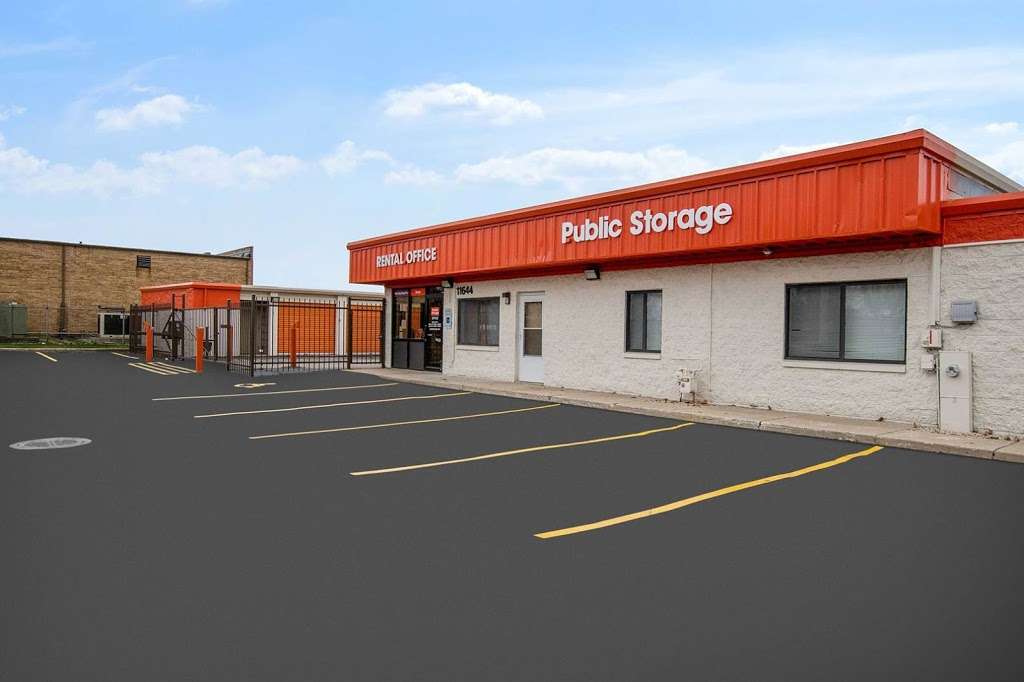 Public Storage | 11644 S Kedzie Ave, Merrionette Park, IL 60803 | Phone: (708) 377-2130