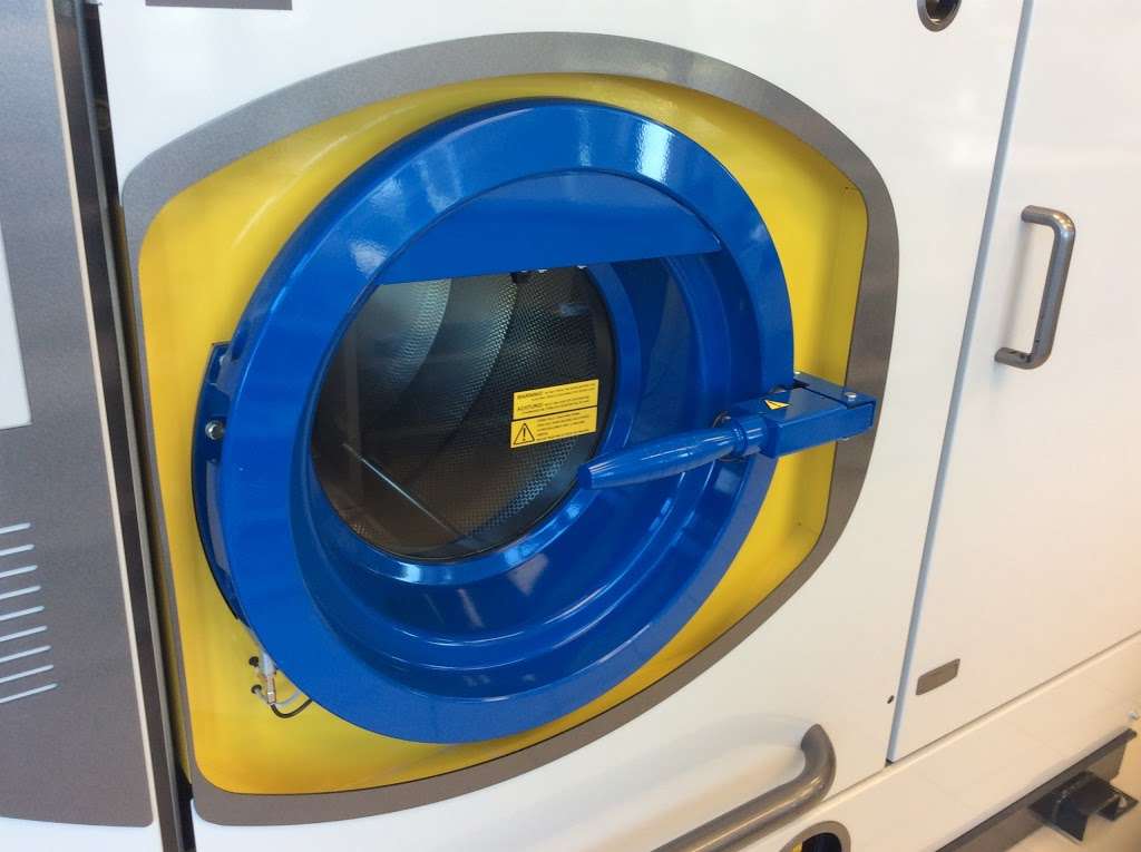 OXXO Care Cleaners - Clermont | 2430 FL-50 A, Clermont, FL 34711, USA | Phone: (352) 404-8483