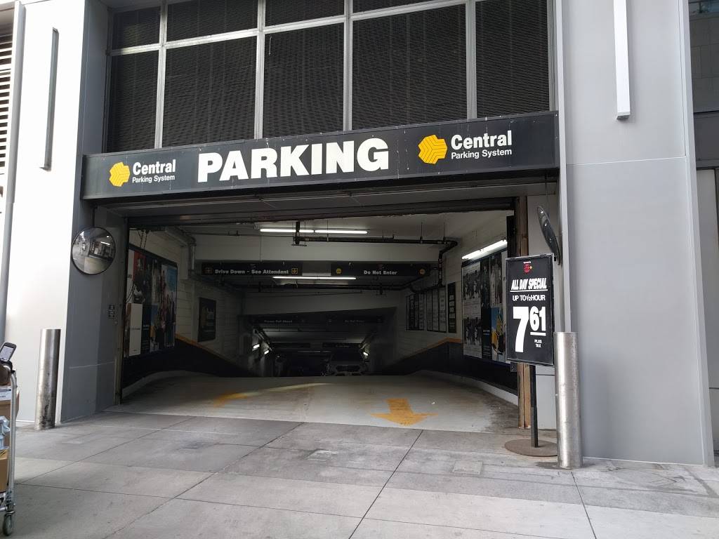 SP+ Parking - parking  | Photo 1 of 5 | Address: 200 Chambers St, New York, NY 10007, USA | Phone: (800) 836-6666