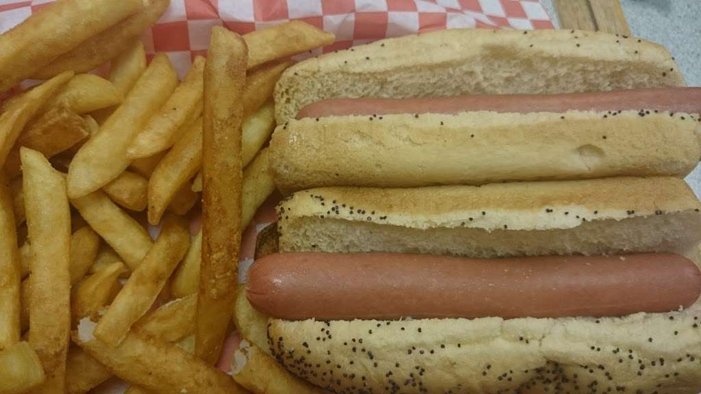 Heffys Hot Dogs | 1520 N Elmhurst Rd, Mt Prospect, IL 60056, USA | Phone: (847) 394-3339