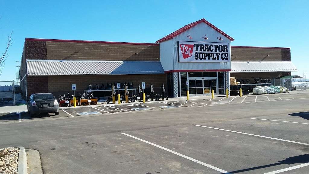 Tractor Supply Co. | 13778 E I25 Frontage Rd, Longmont, CO 80504, USA | Phone: (970) 535-4300