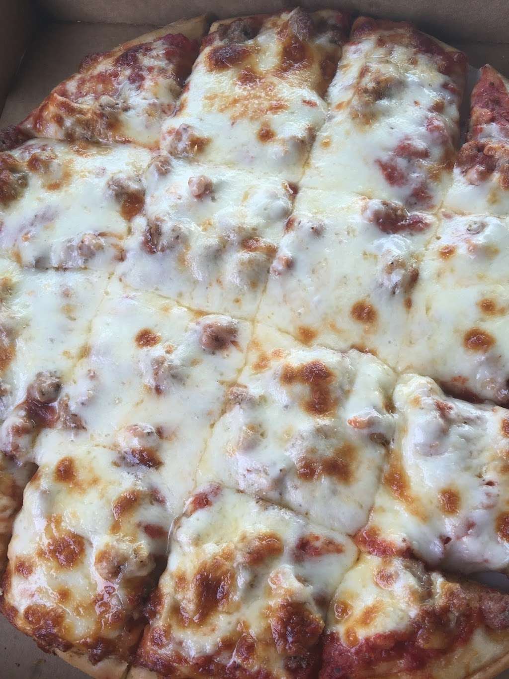 Beggars Pizza | 1640 E Summit St, Crown Point, IN 46307, USA | Phone: (219) 226-9999