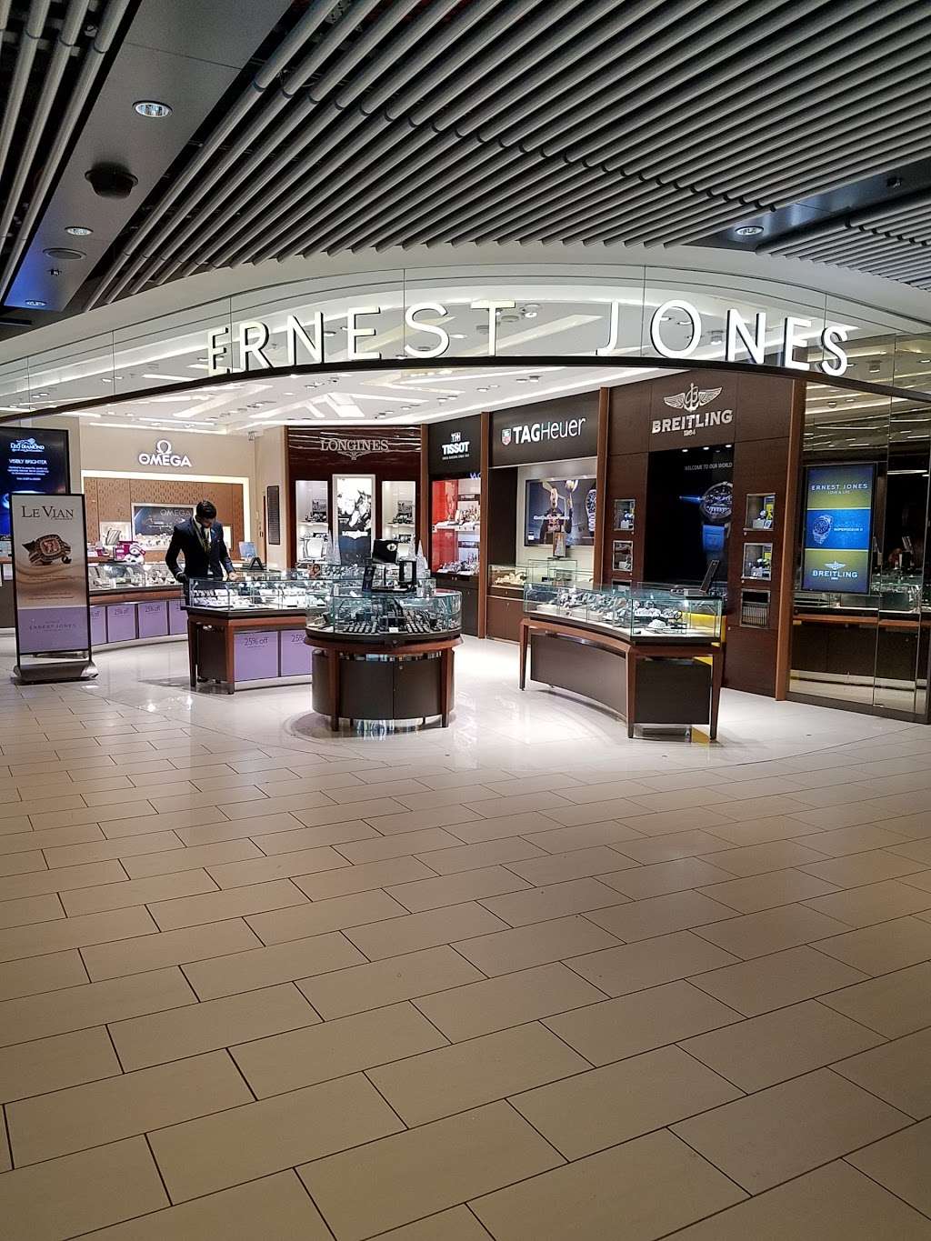 ERNEST JONES | 2, Lower Level, Gatwick Airport (LGW), South Terminal, Airport Way, Horley, Gatwick RH6 0NN, UK | Phone: 01293 569076