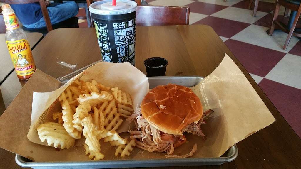 Dickeys Barbecue Pit | 1941 W Malvern Ave, Fullerton, CA 92833 | Phone: (714) 451-4620