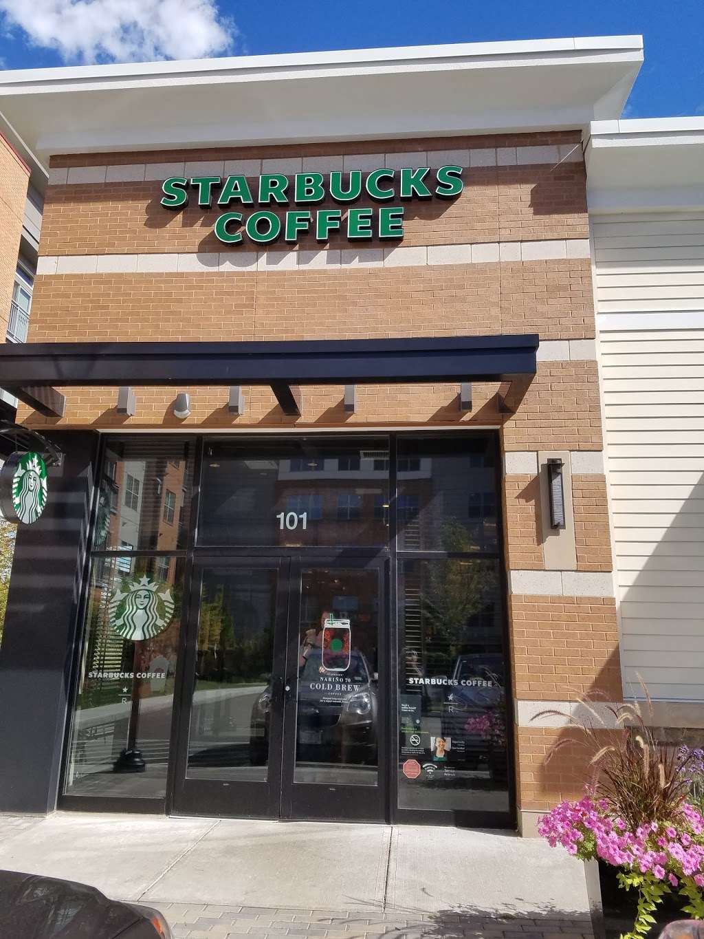 Starbucks | 101 University Ave, Westwood, MA 02090, USA | Phone: (781) 326-3819