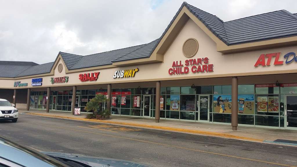 Subway Restaurants | 7341 W Colonial Dr, Orlando, FL 32818, USA | Phone: (407) 578-8104