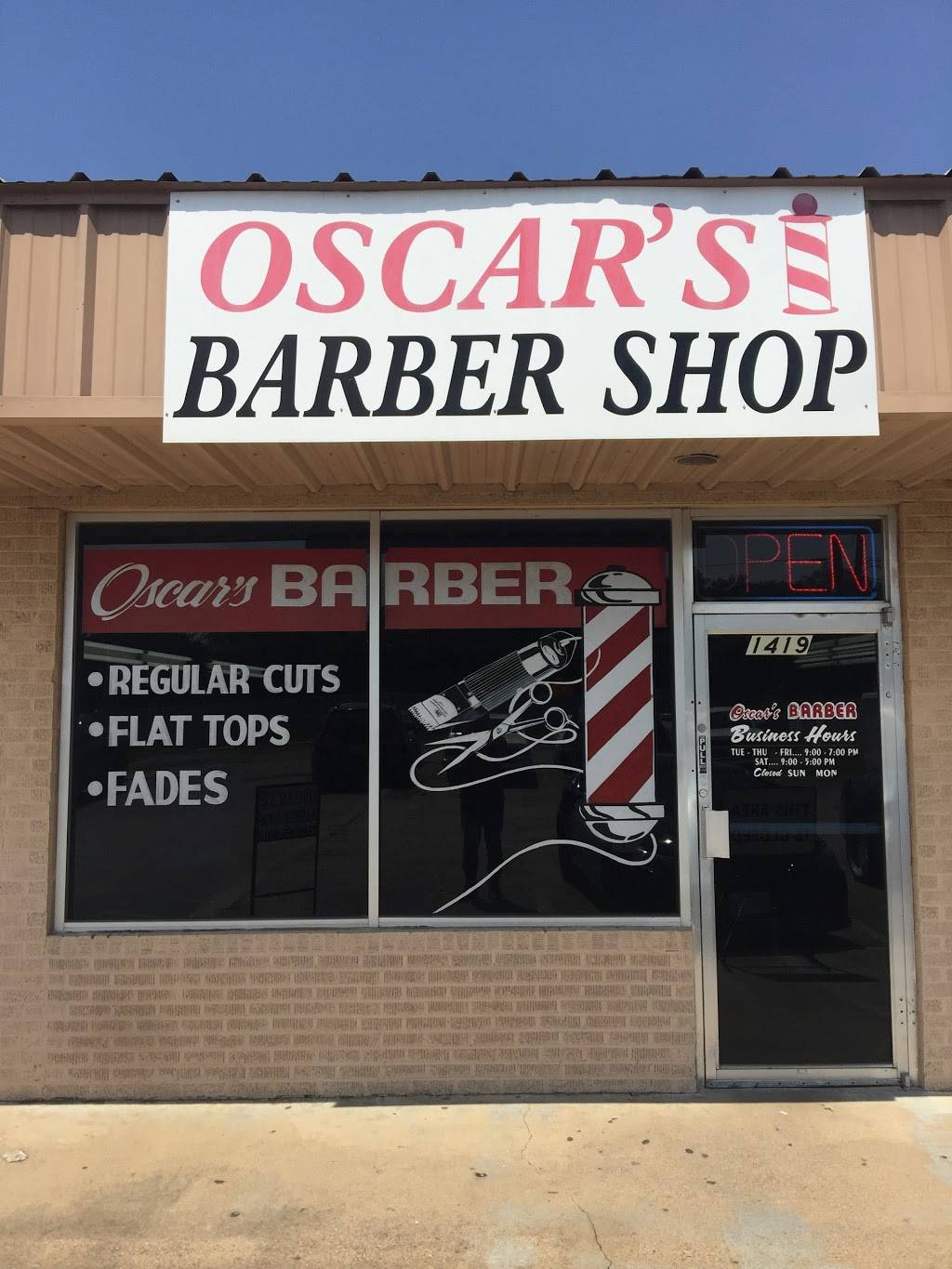 Oscars Barber Shop | 1419 E Abram St, Arlington, TX 76010, USA | Phone: (817) 276-1258