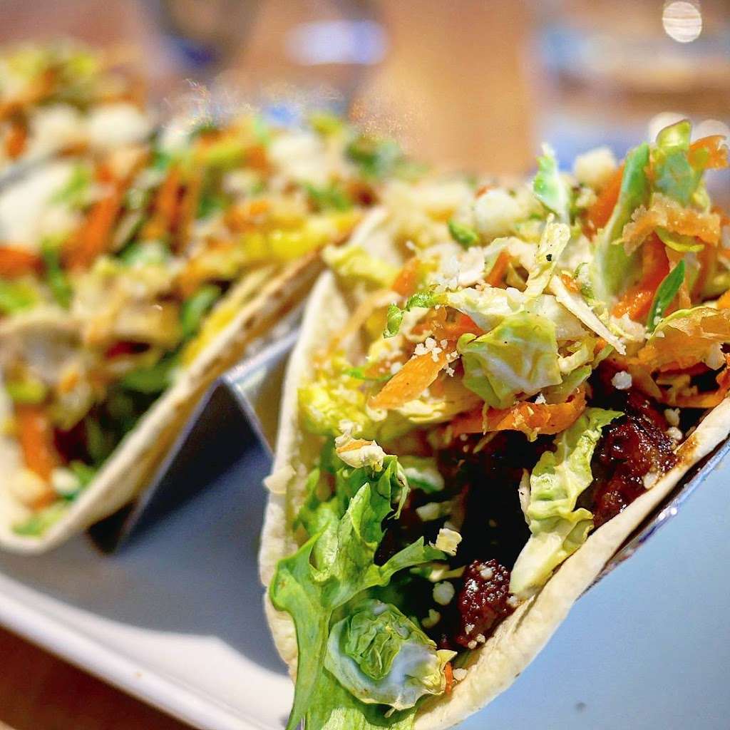 Root Down | Concourse C, 8500 Peña Blvd, Denver, CO 80249, USA | Phone: (303) 342-6959