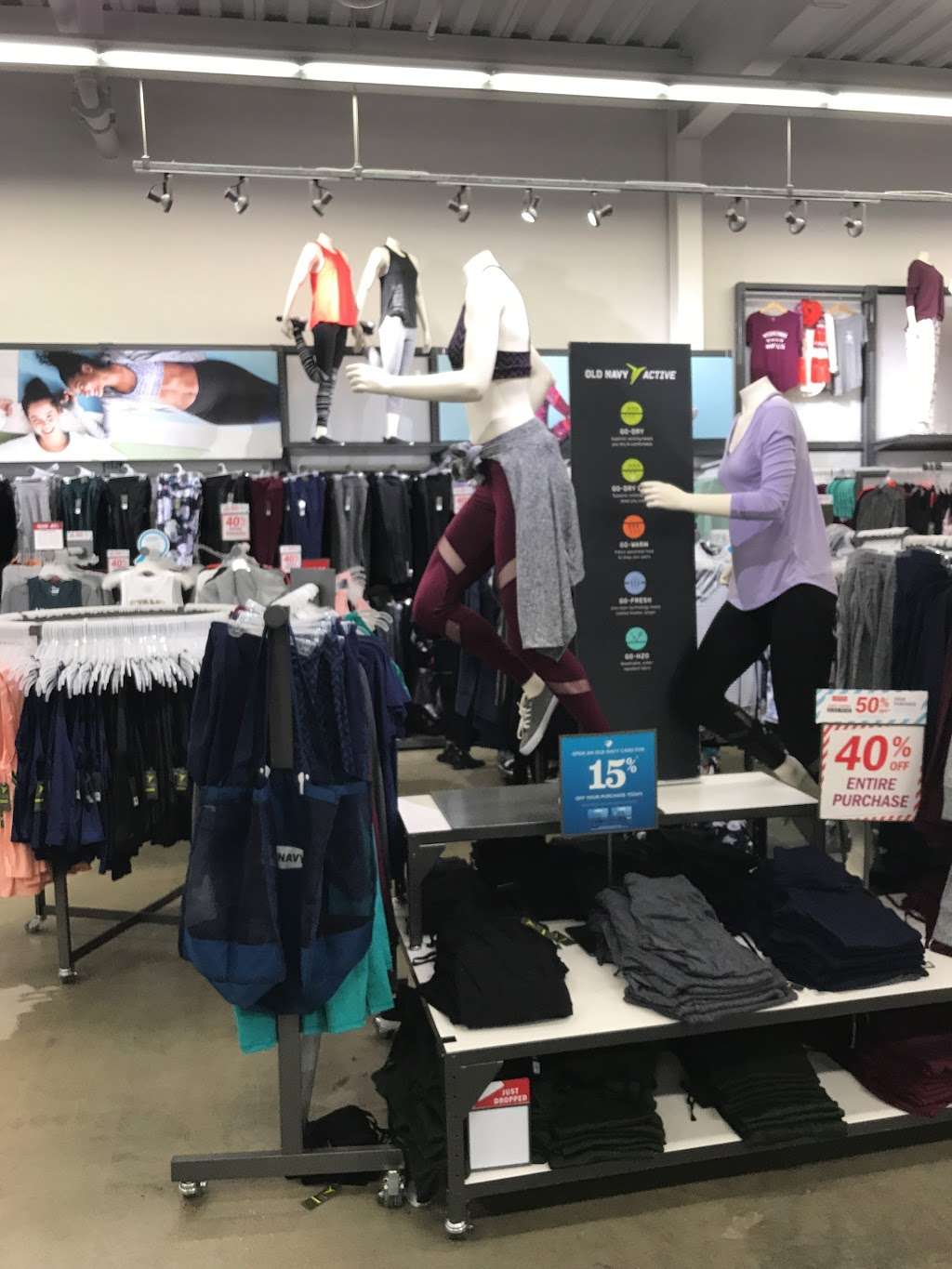 Old Navy | 8001 South Orange Blossom Trail, Orlando, FL 32809, USA | Phone: (407) 812-7311