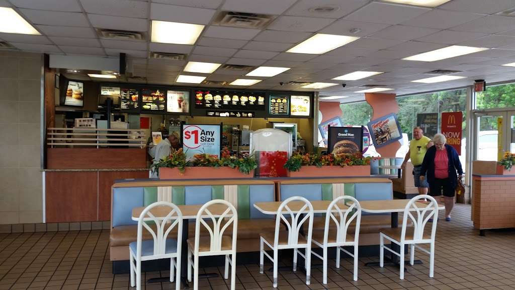 McDonalds | 7981 Ne7th Drive, Wildwood, FL 34785, USA | Phone: (352) 748-4288