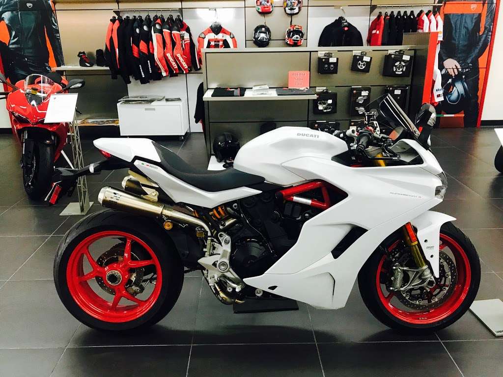 V1 Moto | 10102 I-45 North Freeway, Bob Lunsford Ducati Northwest Honda, Houston, TX 77037, USA | Phone: (281) 447-3476