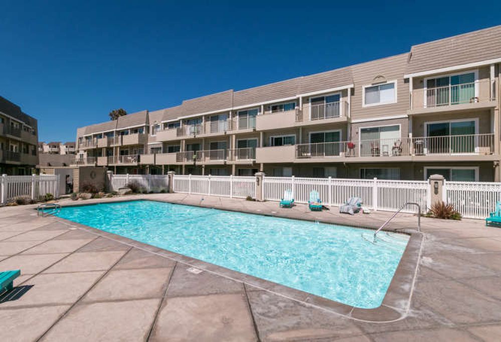 Beach Vacation Rental | 296 E Surfside Dr, Port Hueneme, CA 93041, USA | Phone: (301) 482-6271