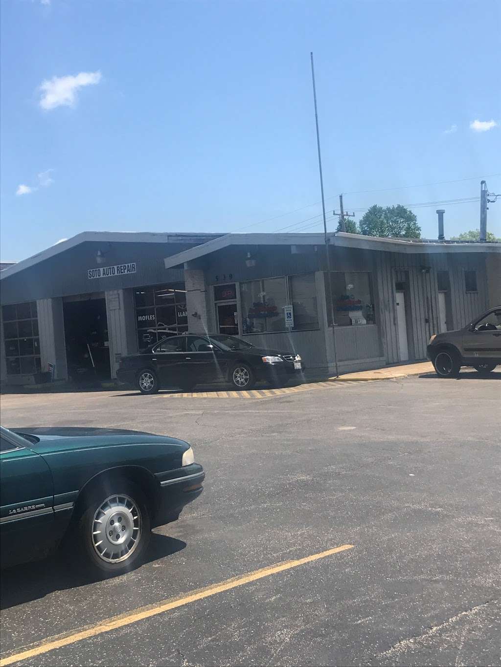 Soto Auto Repair | 539 E Hawley St, Mundelein, IL 60060 | Phone: (847) 566-9100