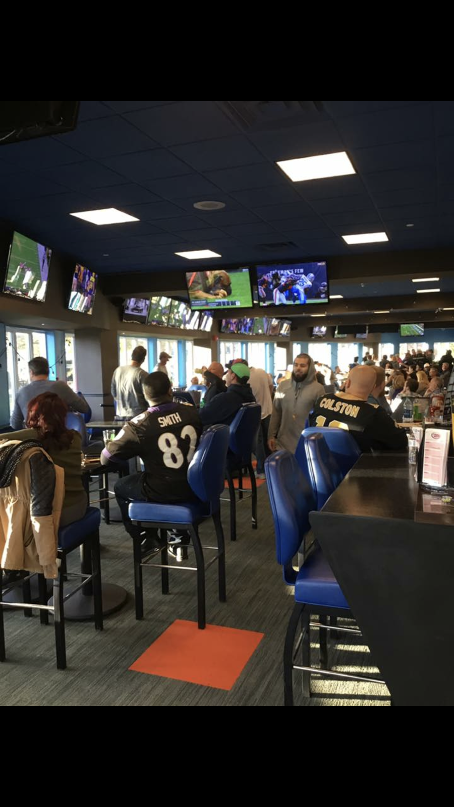 William Hill Sports Bar At Monmouth Park | 175 Oceanport Ave, Oceanport, NJ 07757, USA | Phone: (732) 229-5100