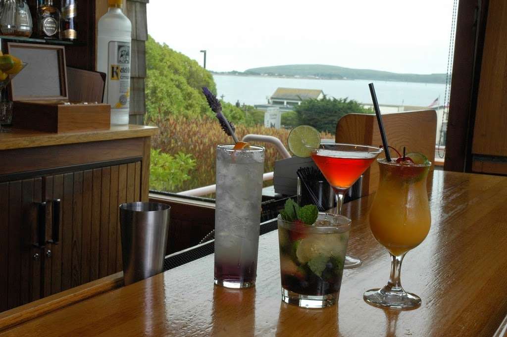The Bay View | Restaurant & Lounge | 800 CA-1, Bodega Bay, CA 94923, USA | Phone: (707) 875-2751