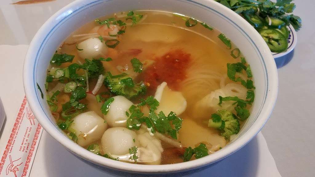 Pho Viet Harbor | 555 Francisco Blvd E, San Rafael, CA 94901 | Phone: (415) 455-8063