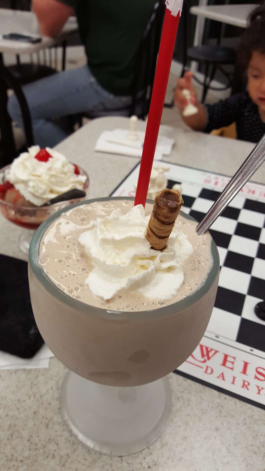 Oberweis Ice Cream and Dairy Store | 1735 Algonquin Rd, Rolling Meadows, IL 60008 | Phone: (847) 290-9222