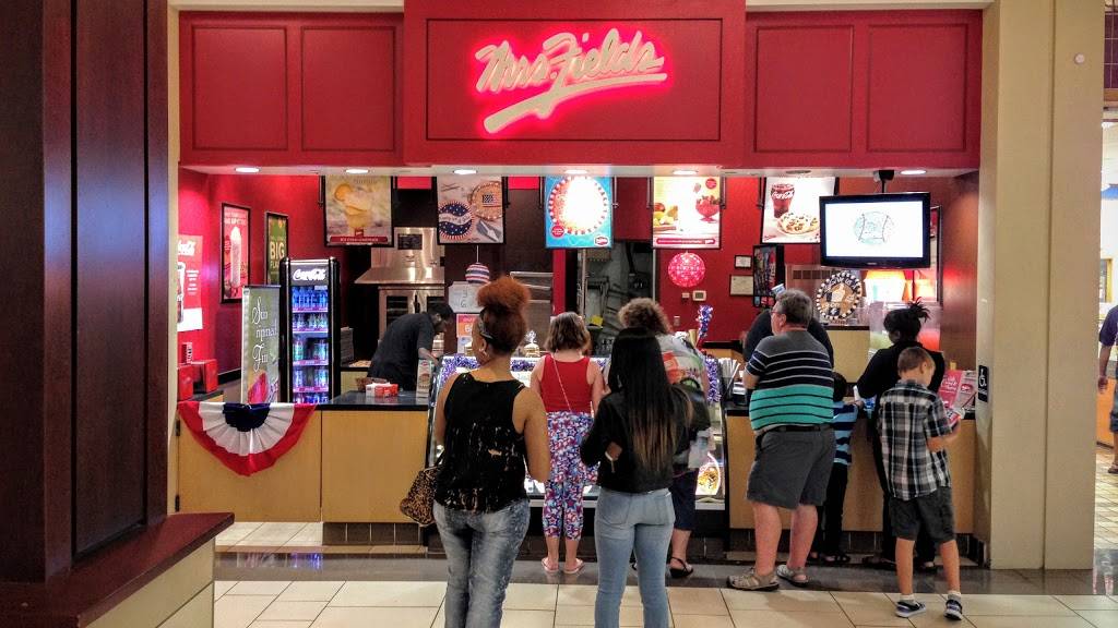 Mrs. Fields Orland Square Mall | 412 Orland Square Dr, Orland Park, IL 60462, USA | Phone: (708) 364-0123